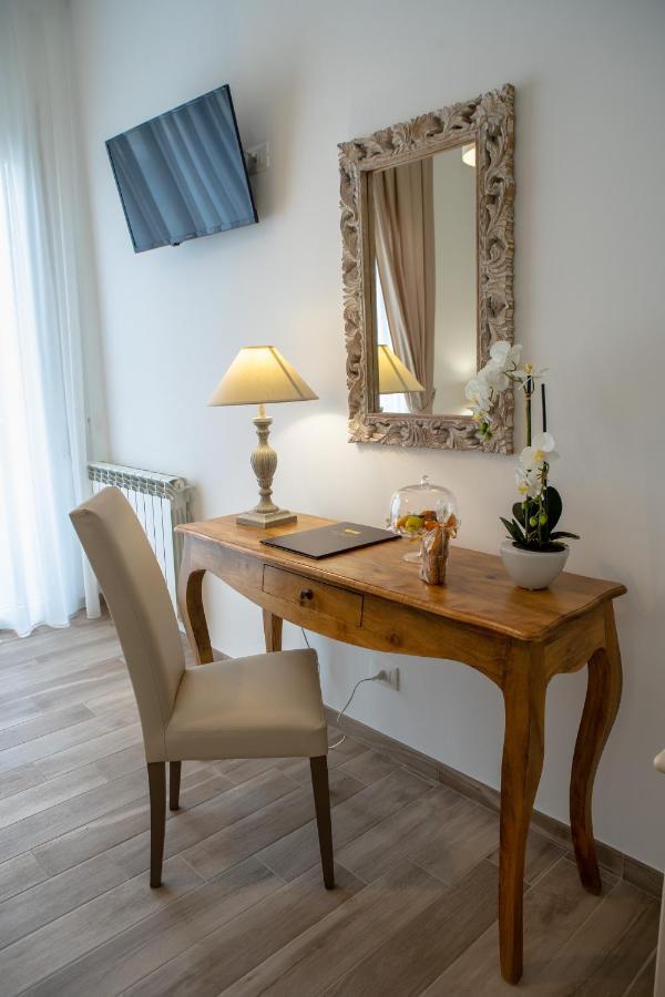 Porta Aragonese Luxury Rooms Palermo Exterior foto